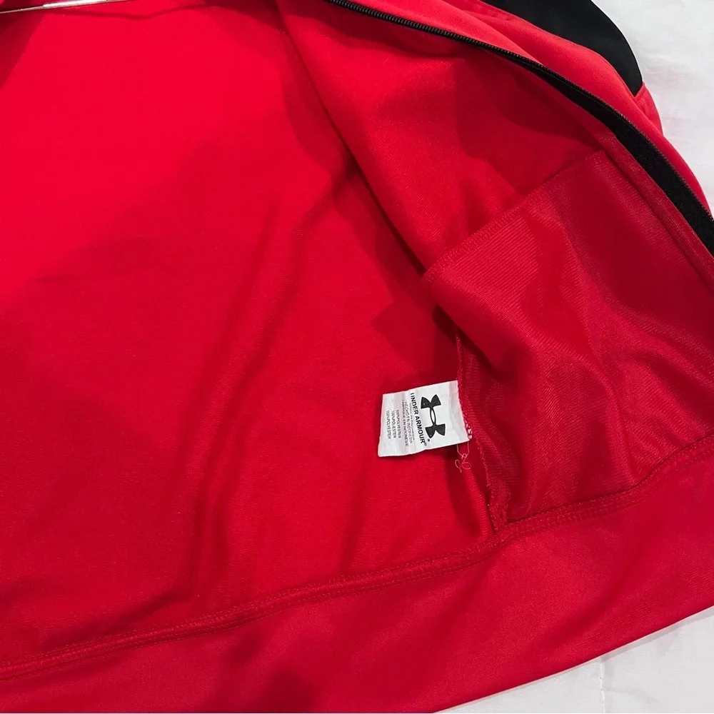 Under Armour size red